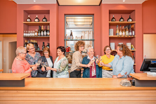 Von Anfang an war Frauenpower beim Betrieb der Infovinothek in Sommerach angesagt.