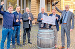 Vorstellung des neuen Heilbronner Bürgerweins mit (von links) Daniel Drautz (WG Heilbronn), Björn Heinrich (Weingut G. A. Heinrich), Arne Maier (WG Heilbronn), Karl Schäuble (Heilbronner Bürgerstiftung), Nico Weinmann (Verkehrsverein Heilbronn) und Steffen Schoch (Heilbronn Marketing GmbH).