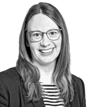 Viola Sander ist gelernte Winzerin und arbeitet als Mediatorin. 