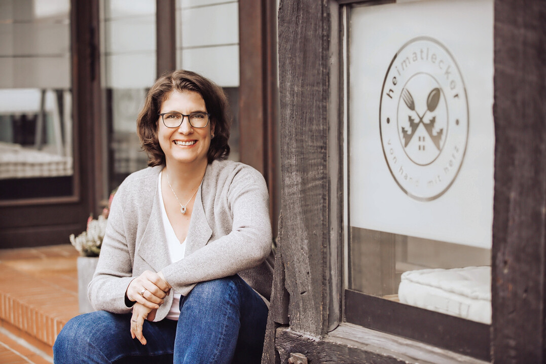 Antje Baumert ist Expertin für lokales Marketing und Storytelling mit einer Leidenschaft für regionale Produkte.