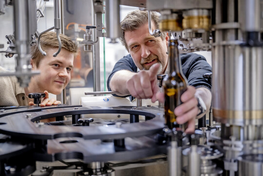 Deutschlandweit einmaliger Lehrbetrieb im neuen Getränketechnologischen Zentrum der Hochschule Geisenheim.