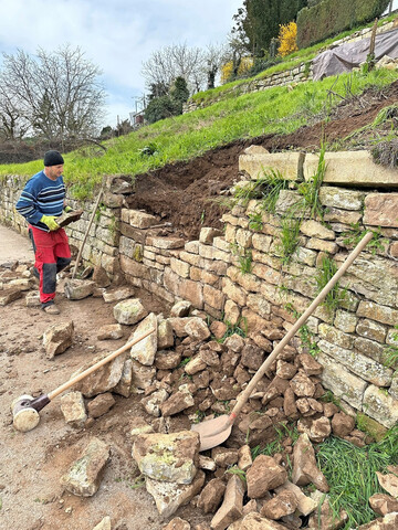 Das Handwerk des Trockenmauerbaus ist in Wrttemberg eng mit dem Weinbau verbunden, insbesondere an Neckar und Enz. 