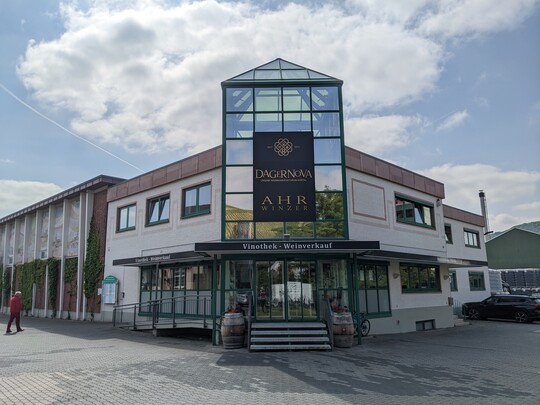 Der Hauptsitz der Ahr Winzer eG und Dagernova Weinmanufaktur in Bad Neuenahr-Ahrweiler.
