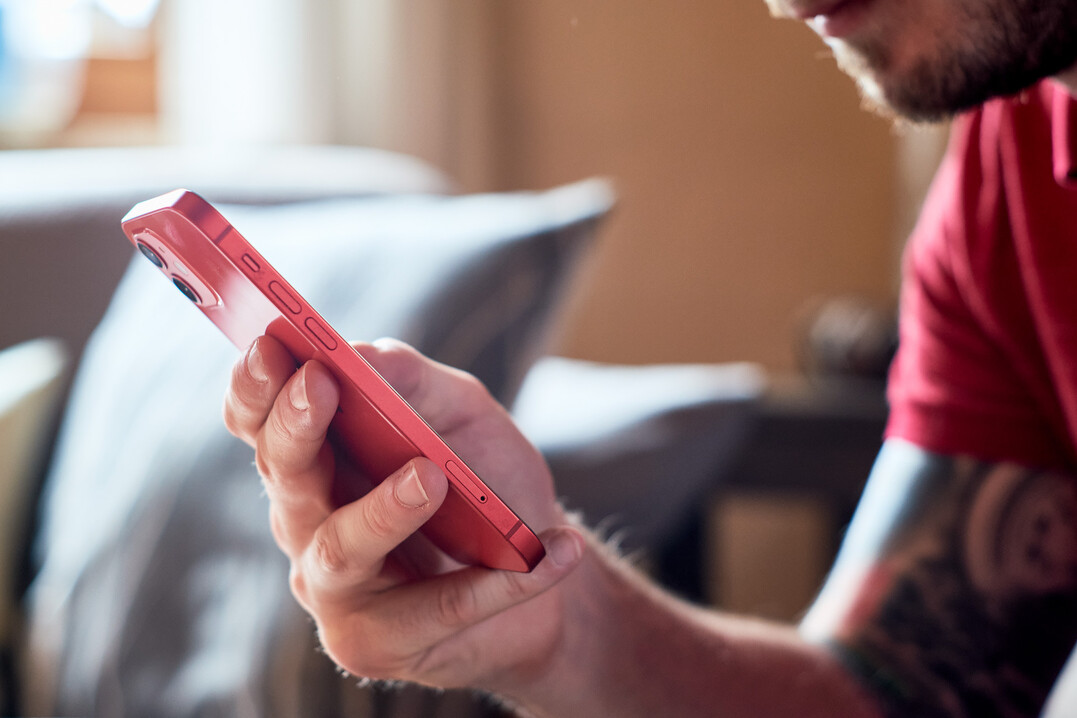 Den potenziellen Kunden bei Social Media die eigene Welt zu zeigen ist oftmals schwieriger als gedacht. Mit gezieltem Social Storytelling kann dies allerdings gut funktionieren.