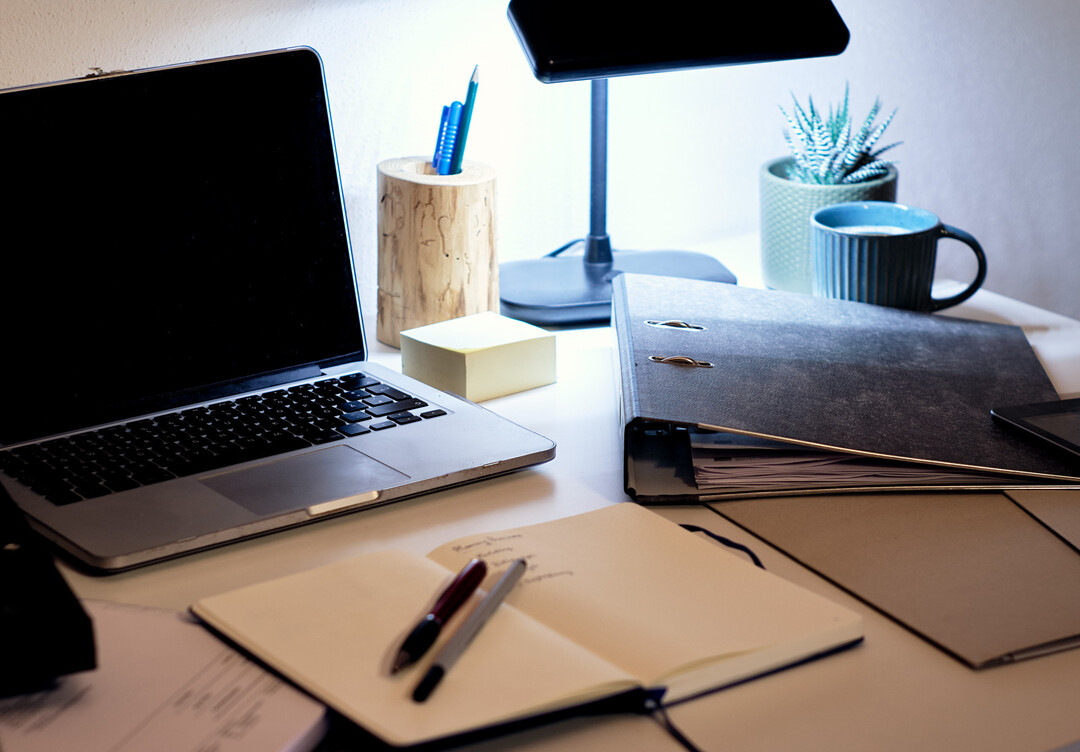 Das Erstellen eines Businessplans ist zwar Arbeit und nimmt einige Zeit in Anspruch. Wenn man sich Hilfe holt, sollten Sie darauf achten, dass man selbst involviert bleibt und der Berater bestmöglich aus der eigenen Branche kommt.