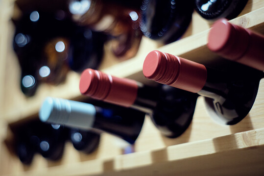 ber Social Media erreichen Sie nicht nur bestehenden Follower und Kunden, sondern haben auch die Mglichkeit, ganz neue Menschen auf sich aufmerksam zu machen und, schlussendlich, Ihren Wein zu verkaufen. 