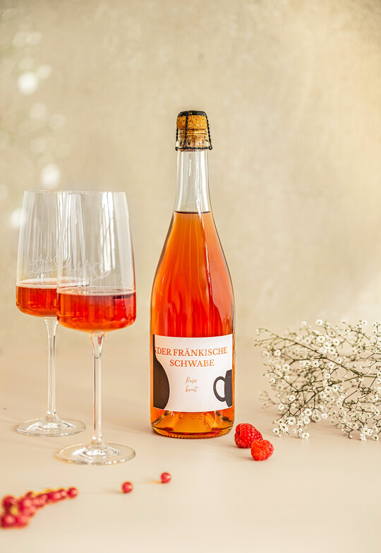 Der frnkische Schwabe wurde im Rahmen des Sektprojekts an der DHBW kreiert. Neben der Schaumweinproduktion sollen die Studierenden auch an die Vermarktung herangefhrt werden.