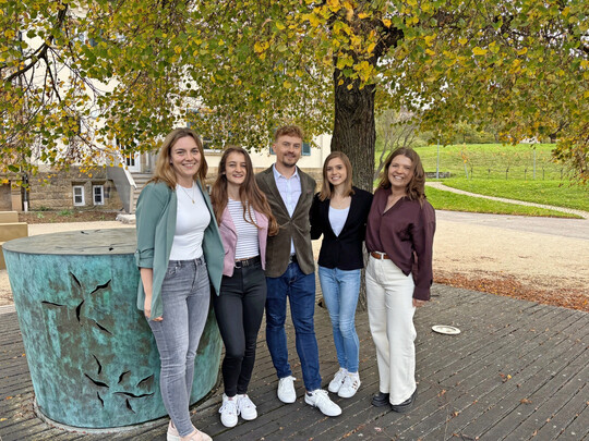 Wer macht das Rennen? Anna-Maria Joos, Natalie Schfter, Martin Mast, Manuela Breitmayer und Franziska Binder (v.l.n.r) konkurrieren um die Krone.