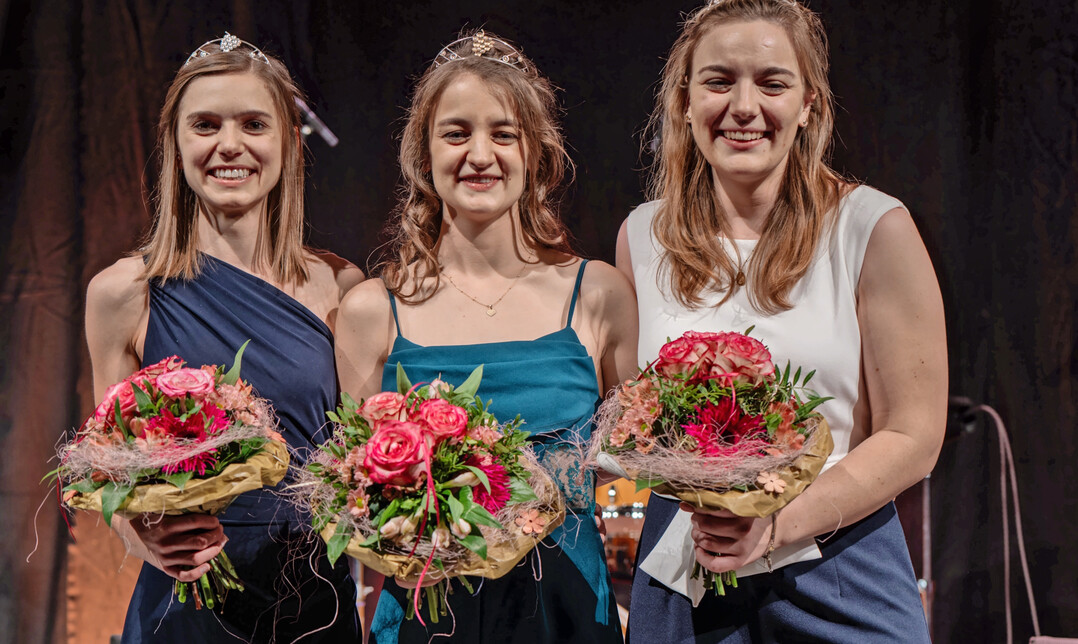 Weinprinzessin Manuela Breitmayer, Weinknigin Natalie Schfter und Weinprinzessin Anna Maria Joos (im Bild von links) reprsentieren im kommenden Jahr Wrttembergs Weine und seine Winzerinnen und Winzer. 