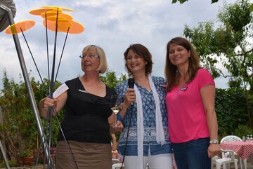 Aus allen Himmelsrichtungen kamen Vinissima-Frauen nach Baden (v.l.): Ulrike Lenhardt (Gastgeberin und ehem. Prsidentin), Andrea Wirsching (Vinissima-Prsidentin, aus Franken), Stefanie Dreiigacker (Vinissima-Geschftsfhrerin, aus Rheinhessen)