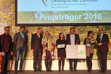 Das Wrzburger Weingut "Wein am Stein" wurde auf der Grnen Woche mit dem Bundespreis "kologischer Landbau" ausgezeichnet.