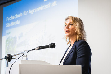 Ministerin Susanna Karawanskij bei der Schuljahreserffnung 2021/2022 der Fachschule fr Agrarwirtschaft des TLLLR.