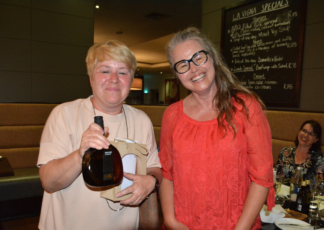 Barbara und Brigitte sorgten dafr, dass auf der Reise alles bestens geklappt hat.
