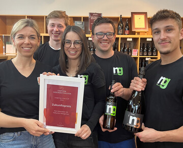 Stellvertretend fr die Jungwinzergruppe (v. l.): Marina Seibold, Tobias Heid, Leah Seibold, Johannes Bhmerle und Jonas Hess.