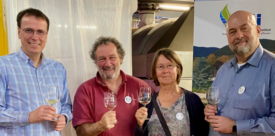 Beim Event (v. l.): Volker Schebesta (parlamentarischer Staatssekretär im Kultusministerium Baden-Württemberg), Doris Grolimund und Valentin Blattner aus der Schweiz und Torsten Sälinger (Initiator).