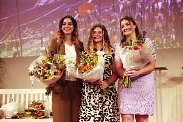 Die 74. Badische Weinknigin Lucia Winterhalter (Mitte) mit ihren Prinzessinnen Sofia Hartmann (links) und Verena Haler (rechts).