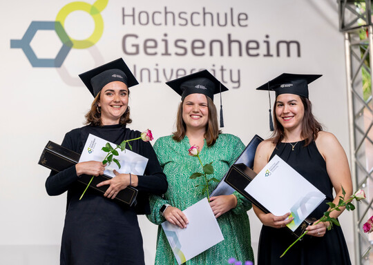 Die drei Wissenschaftlerinnen (v. l.): Mathilde Ponchon, Katharina Hauck und Jennifer Badura.