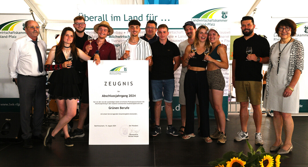 In den Anbaugebieten Nahe, Ahr und Mittelrhein haben 19 Winzer und Winzerinnen ihre Prfung bestanden. 