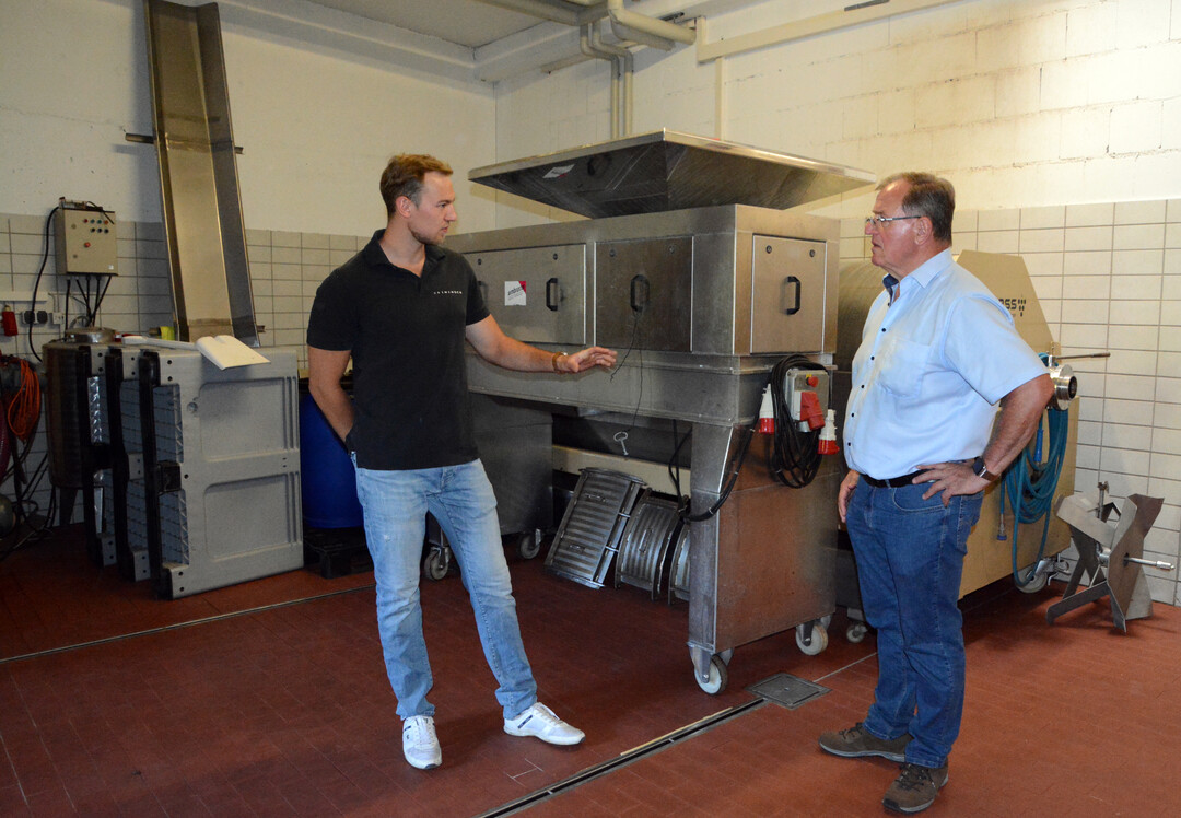 Florian Engelmann (l.) hat konkrete Ziele fr das Weingut Leininger definiert.