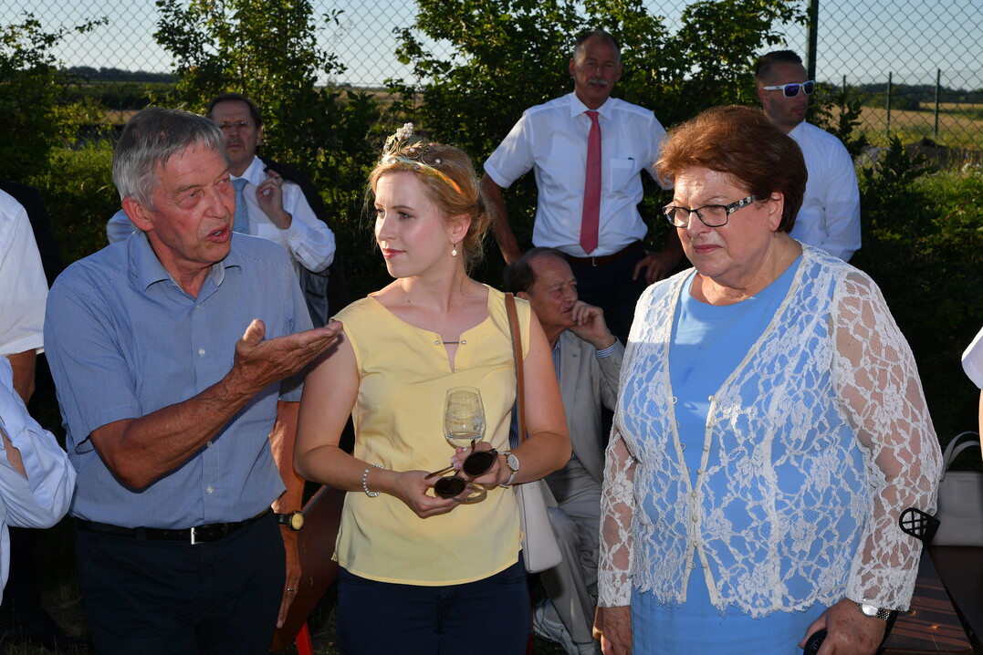 MdL Dr. Otto, Hühnerkopf, Fränkische Weinkönigin Klara Zehnder, Landtagspräsidentin Barbara Stamm.