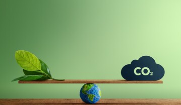 Eine individuelle CO2-Bilanz gibt die Mglichkeit zur Kompensation der Emissionen durch Spendenan verschiedene
Nachhaltigkeitsprojekte.
