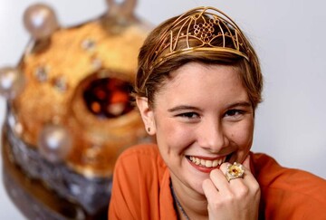 Die Deutsche Weinknigin Josefine Schlumberger erhielt jetzt ihren Krnchenring.