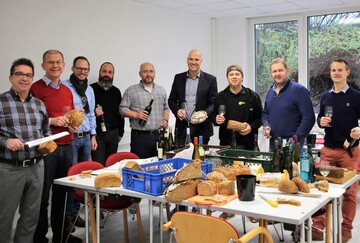 Wein- und Brotexperten arbeiten gemeinsam an einer Broschre, die Bcker und Winzer zu gemeinsamen Events inspirieren soll. 