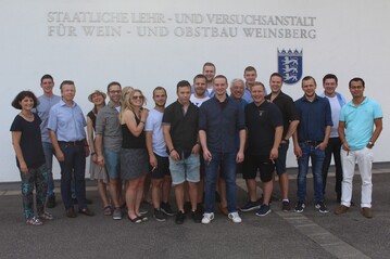 Die wilde 13: Noch ein Projekt ist offen und dann haben es die angehenden Kfermeister geschafft. Das Grbste haben sie hinter sich, deswegen durfte bei der Verabschiedung an der LVWO die Feier nicht fehlen. 