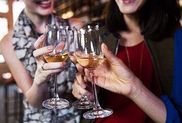 Die Deutschen haben im letzten Jahr 20,9 Liter Wein pro Kopf getrunken. Insgesamt sind das 17,2 Millionen Hektoliter fr das gesamte Bundesgebiet. 
