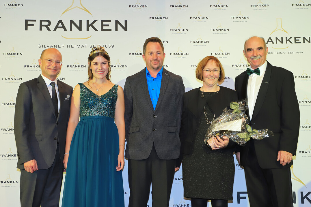 Ehrenpreis fr das Weingut Simon