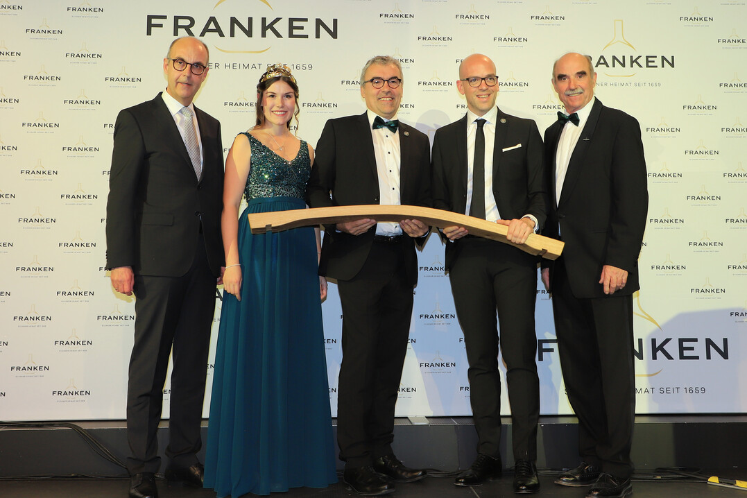 Ehrenpreis fr die Winzergemeinschaft Franken (GWF)