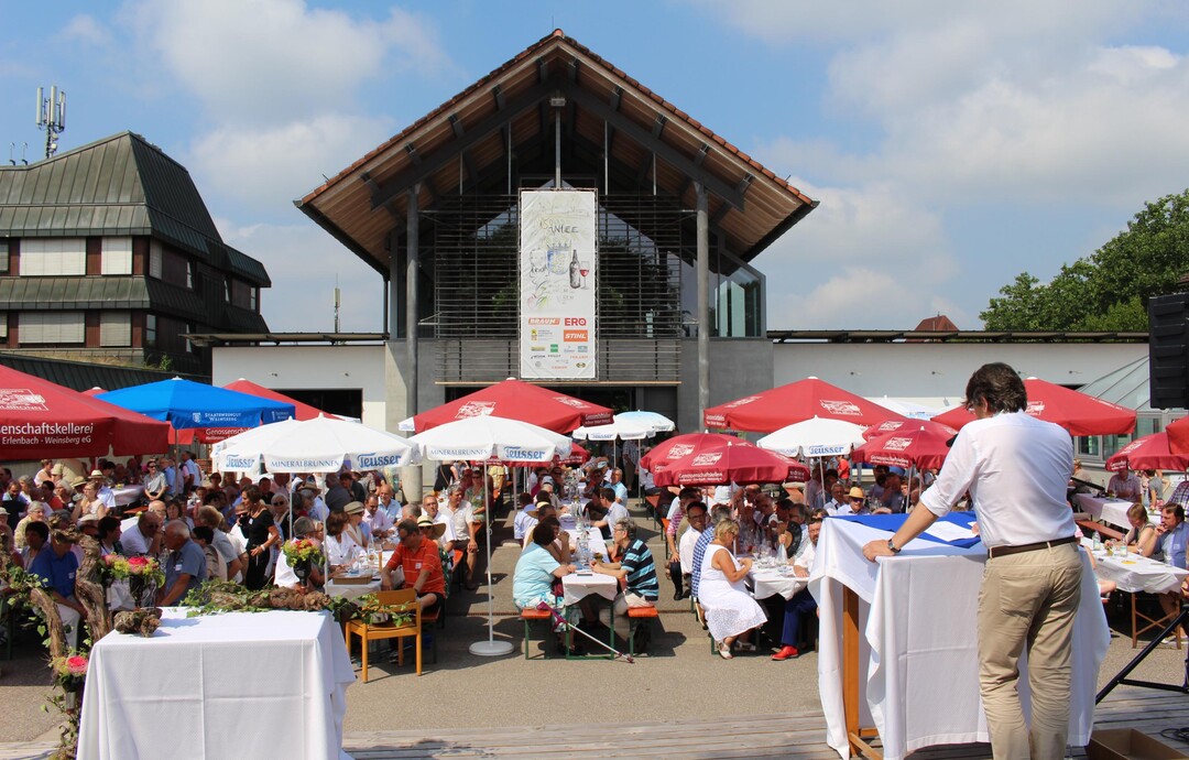 Das große Familienfest der LVWO anlässlich des 150. Jubiläums zog Ehemalige, deren Familie sowie heutige Azubis nach Weinsberg, um gemeinsam zu feiern, sich auszutauschen und alte Bekanntschaften wiederzusehen.