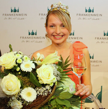 Marion Wunderlich ist neue Frnkische Weinknigin