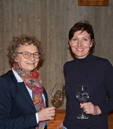 Dr. Gabriele Brendel (l.) und Helga Giegerich (r.) wurden als Sprecherinnen der frnkischen Regionalgruppe gewhlt.