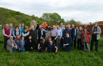 Ein Gruppenbild mit Qvevri durfte selbstverstndlich nicht fehlen. 