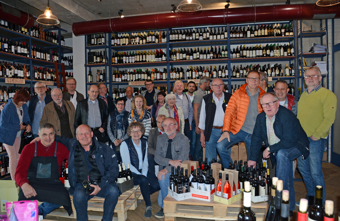 In der modernen Vinothek Vintage 8.000 in Tbilisi werden regelmig Wein- und Degustationskurse angeboten.