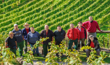 25 Jahre "Gute Laune Winzer - die fleiigen Weinbergsarbeiter.