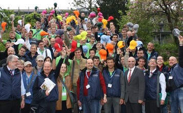 Gruppenbild aller Teilnehmer der 6. EUROPEA Wine Championship in der LWG in Veitshchheim. 

Bild: lwg 
