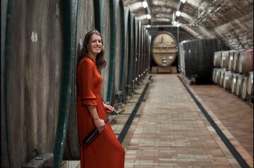 Luise Bhme vertritt als aktuelle Weinknigin ihre Weinregion Saale-Unstrut in Deutschland und auch international.