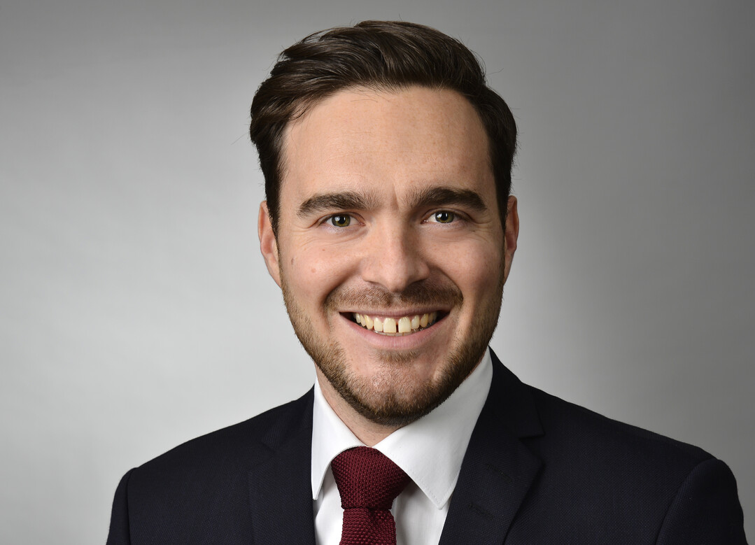 Dr. Sebastian Hill ist Geschäftsführer der Viehzentrale Südwest GmbH in Stuttgart. Er repräsentiert die Vieh- und Fleischwirtschaft.
