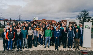 Die anwesenden Mitglieder des FAIR and GREEN e.V. mit den weiteren Besuchern der Jahreshauptversammlung 2019.