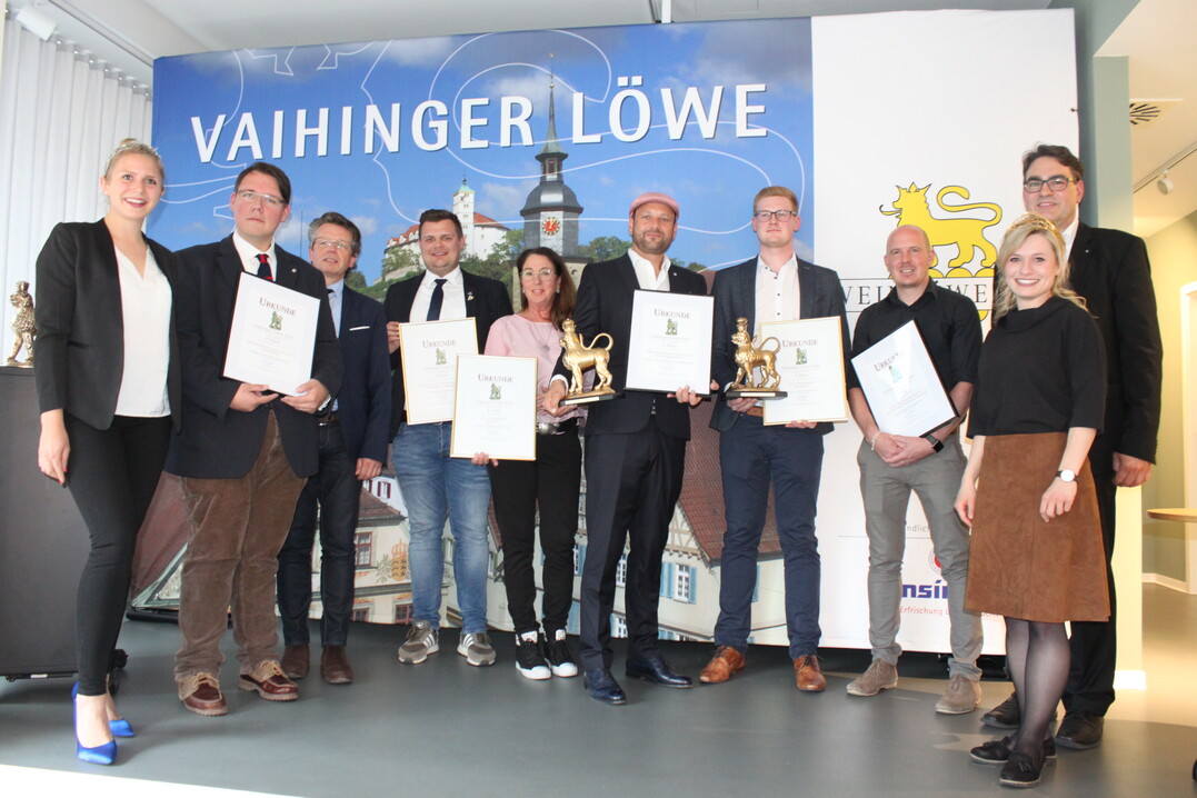 Die ersten drei Plätze des Lembergerpreises "Vaihinger Löwe" bei der Verleihung in Stuttgart.