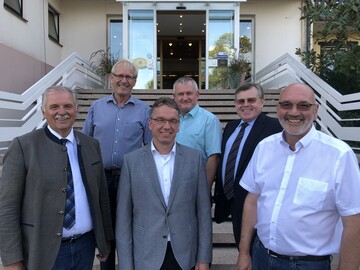 1. Reihe v.l.: Hermann Hohl, Thomas Walz, Klaus Schneider, 2. Reihe v.l.: Ingo Steitz, Heinz-Uwe Fetz und Dieter Weidmann.