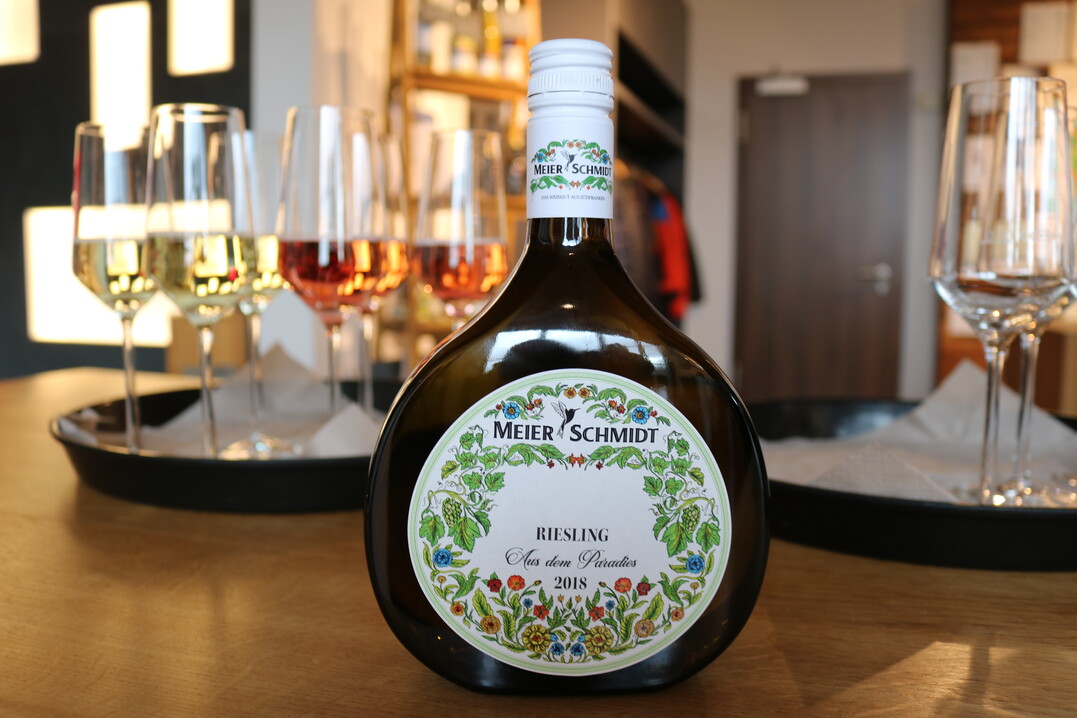 Rebsortenweine, Lagenweine und Groe Gewchse werden beim Weingut Meier im Bocksbeutel abgefllt. 