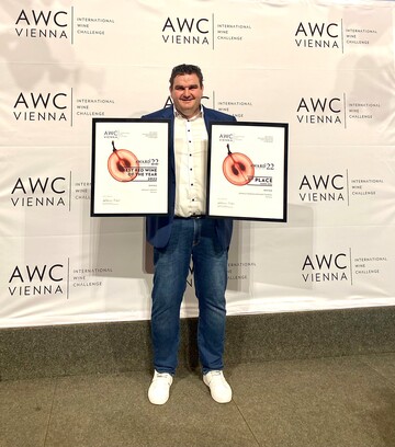 Ich htte nie gedacht, dass man so einen hochkartigen Preis als Deutscher Weinproduzent im Bereich Rotwein-Cuve jemals gewinnen kann, so Joachim Fischer, Kellermeister und Leiter des Weinguts Herzog von Wrttemberg.