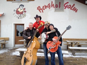 Die Band Kay Double You gewann den Song-Contest mit Dr Trollingerrock