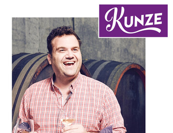 RPR1.-Moderator Andreas Kunze moderiert samstags Hr mal Wein, die erste Weinsendung im Radio. 