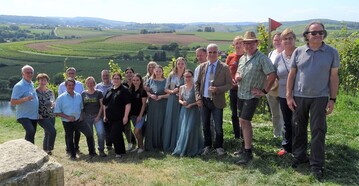 Die Ortsgemeinde Palzem-Wehr, der Heimat- und Kulturverein Wehr und die Naturerlebnisbegleiter engagieren sich fr den Leuchtpunkt der Artenvielfalt Wehrer Rosenberg. 