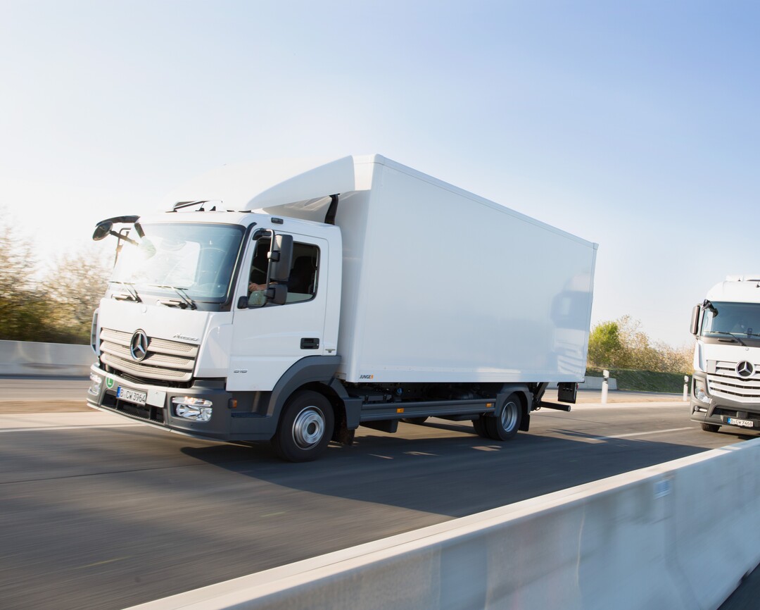 Landwirte und Winzer, die Transporte fr eigene Zwecke oder im Rahmen der Nachbarschaftshilfe durchfhren, sind seit Anfang 2019 von der Maut befreit.