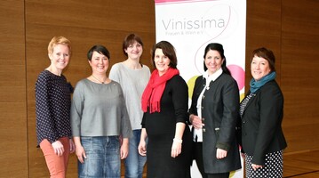 Der neue Vorstand v. l.: Anette Closheim, Maren Fendt, Julia Weckbecker, Susanne Wolf, Petra Trndle, Jennifer Henne-Bartz, (Simone Bhm fehlt auf dem Foto).